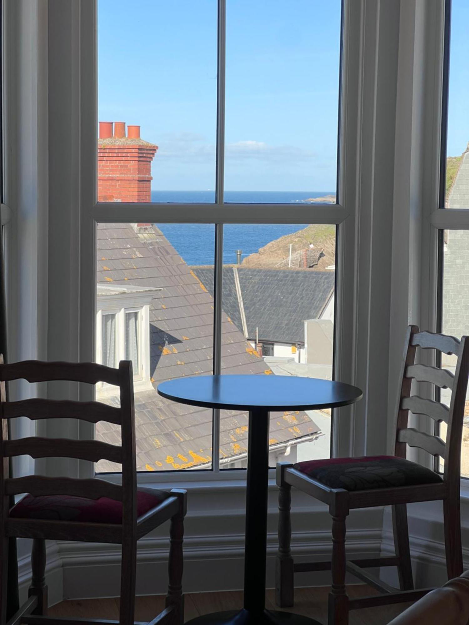 The Harbour Lights Bed & Breakfast Ilfracombe Exterior photo