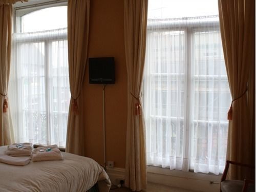 The Harbour Lights Bed & Breakfast Ilfracombe Exterior photo